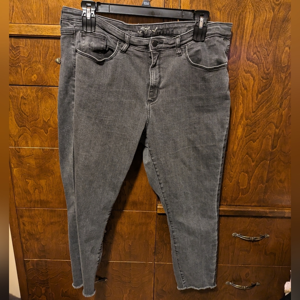 grey Skinny Jeans size 18
